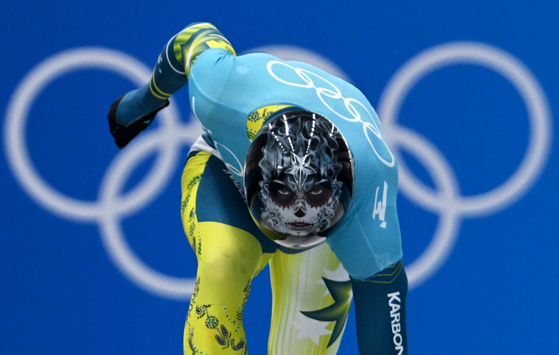 Скелетонист из Американского Самоа Натан Крамптон