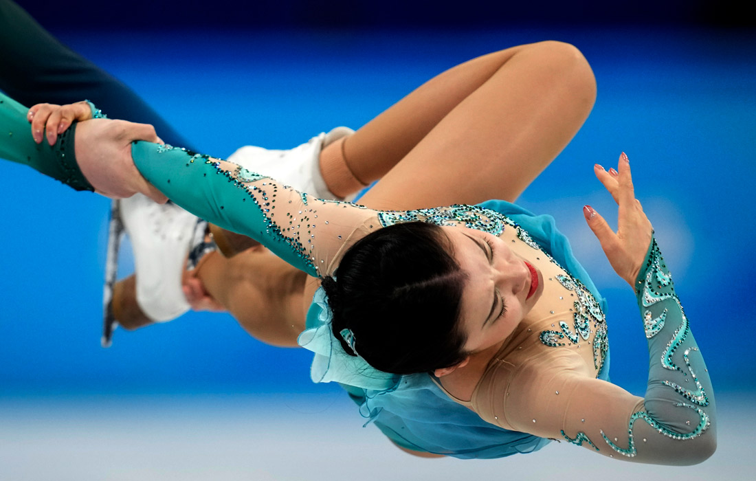 Выступление китайских фигуристов Ван Шиюэ и Лю Синьюй