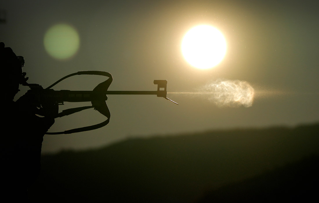 Биатлонист во время тренировки