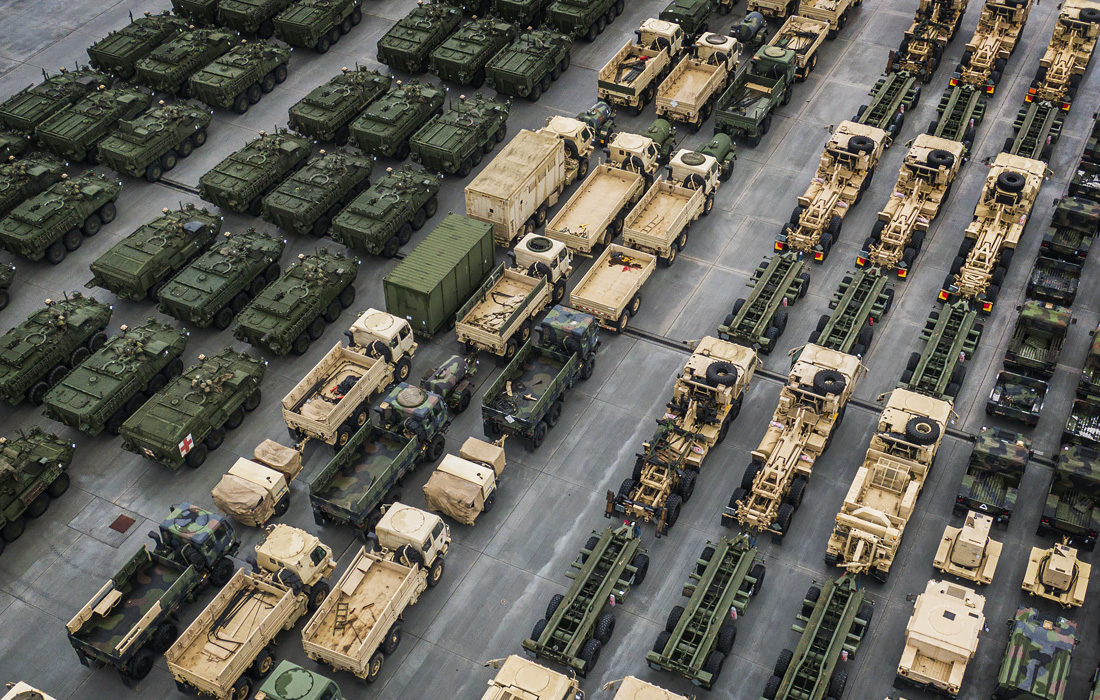 Более чем 200 единиц техники Национальной гвардии США в порту польского города Гдыня