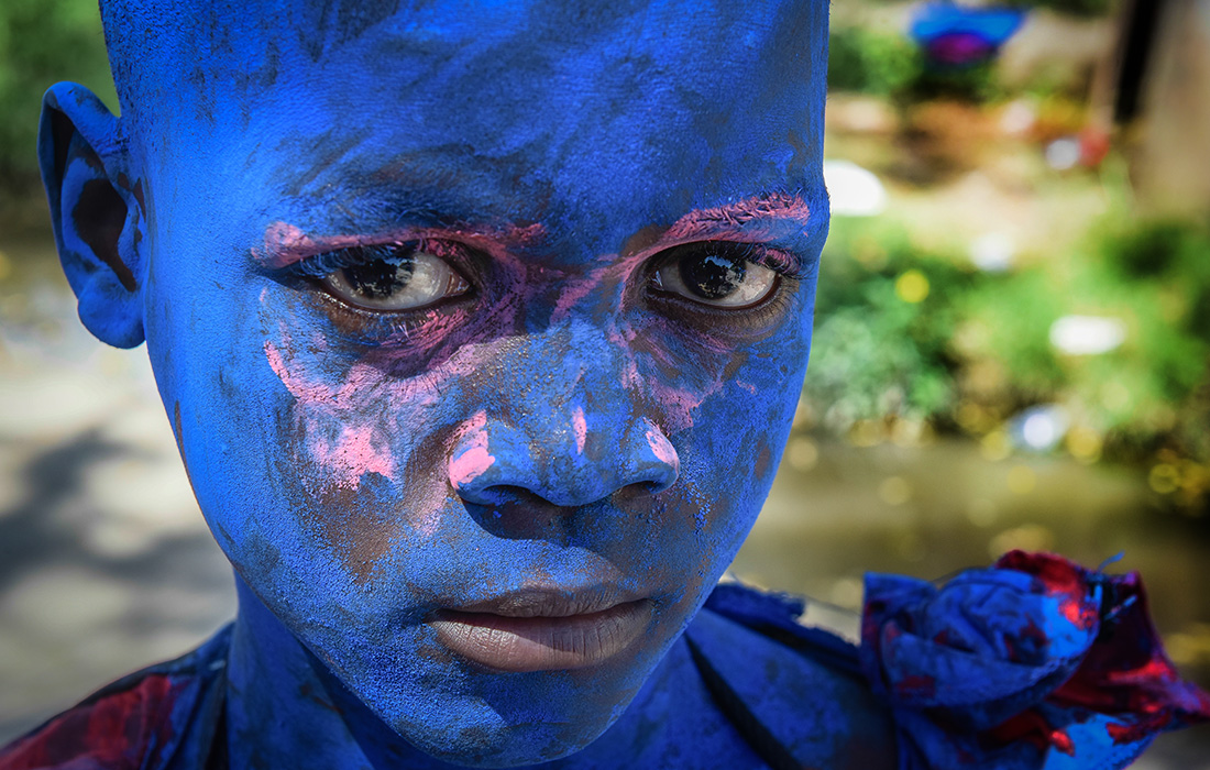 Карнавальные празднества в городе Жакмель на южном побережье Гаити