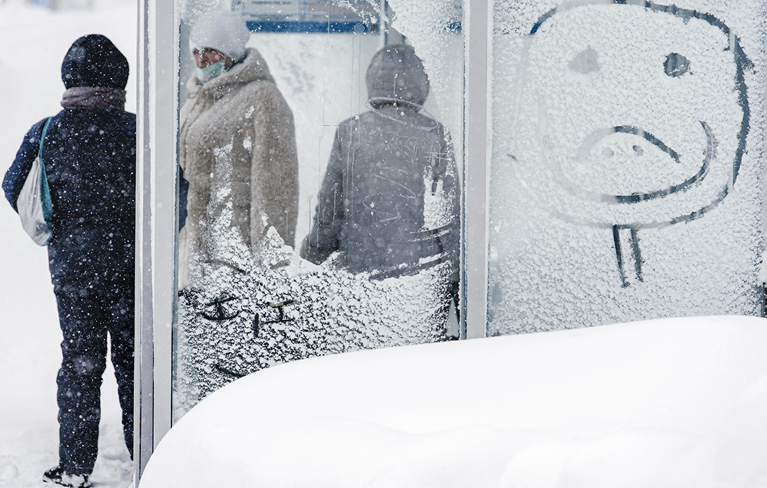 На Сахалин обрушился снежный циклон