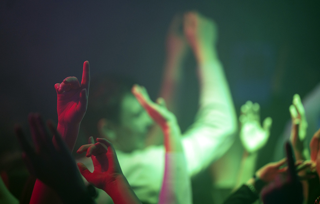 4 марта. В Германии открылись клубы и бары для вакцинированных и выздоровевших людей в рамках снятия ограничений.