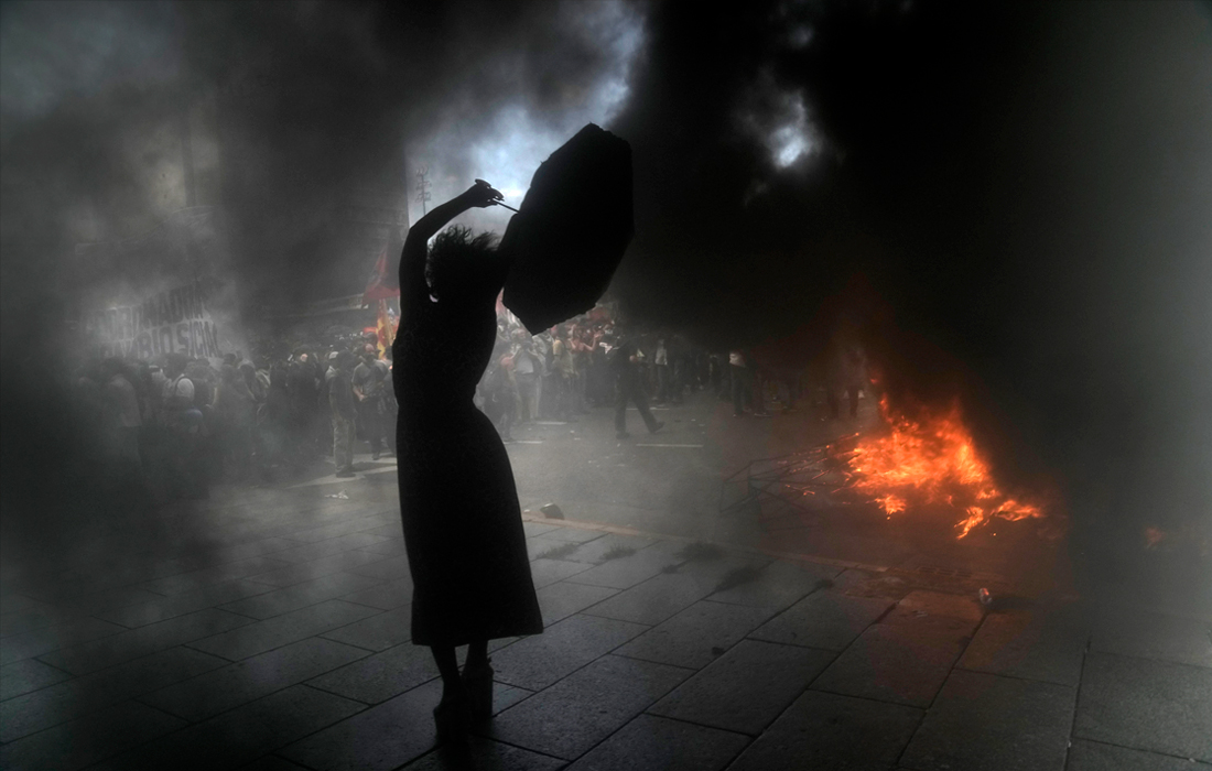 Протест против соглашения правительства с Международным валютным фондом в Буэнос-Айресе, Аргентина
