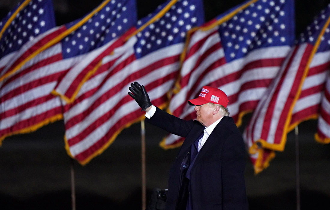 Экс-президент США Дональд Трамп выступил на митинге "Спасем Америку" в Южной Каролине