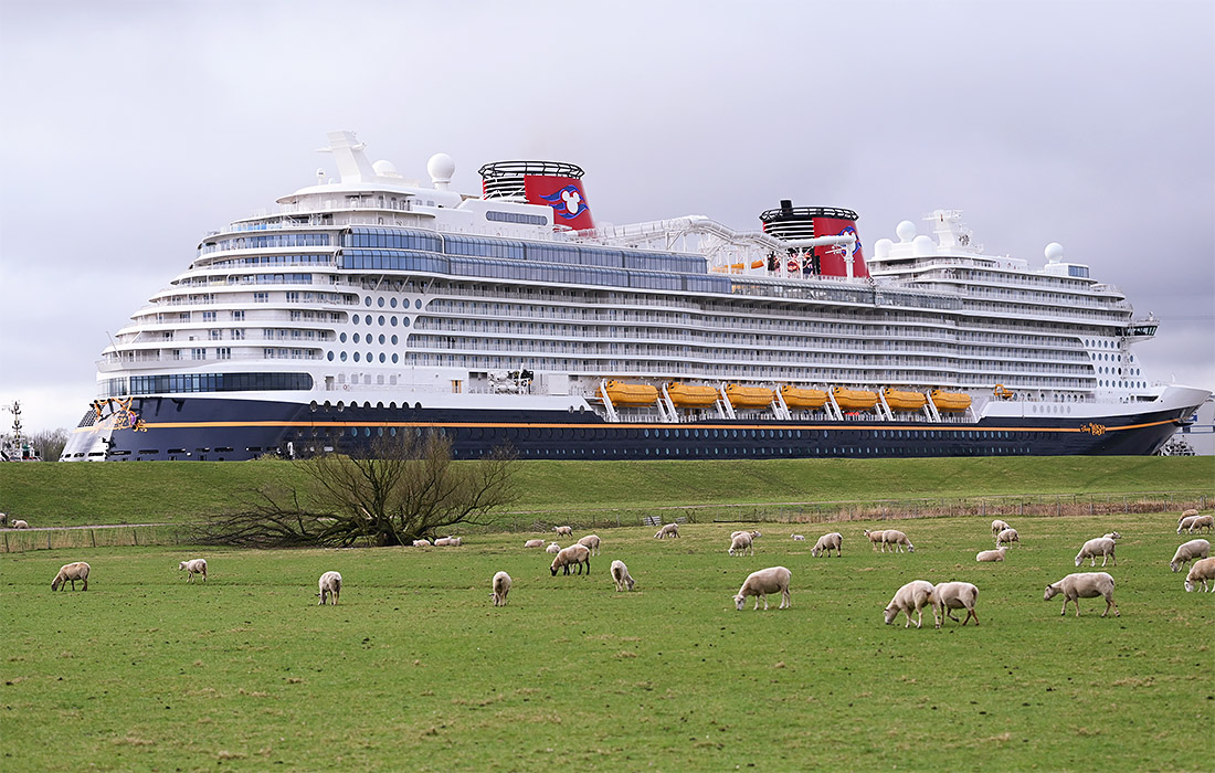 Круизный лайнер Disney Wish, работающий на газе, готовится к летней встрече со своими первыми посетителями