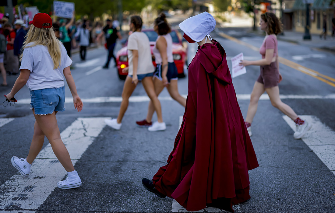 Акция протеста против запрета на аборты в американской Атланте