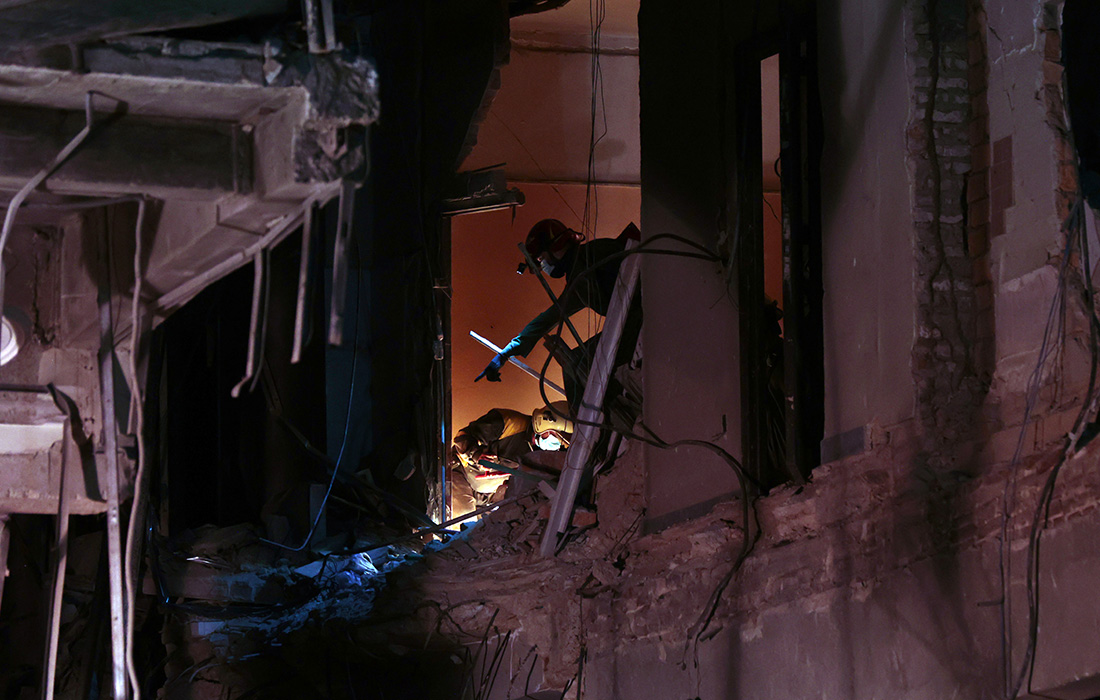 Спасатели продолжают работы по поиску останков жертв и возможных выживших на месте взрыва в отеле "Саратога" в кубинской Гаване