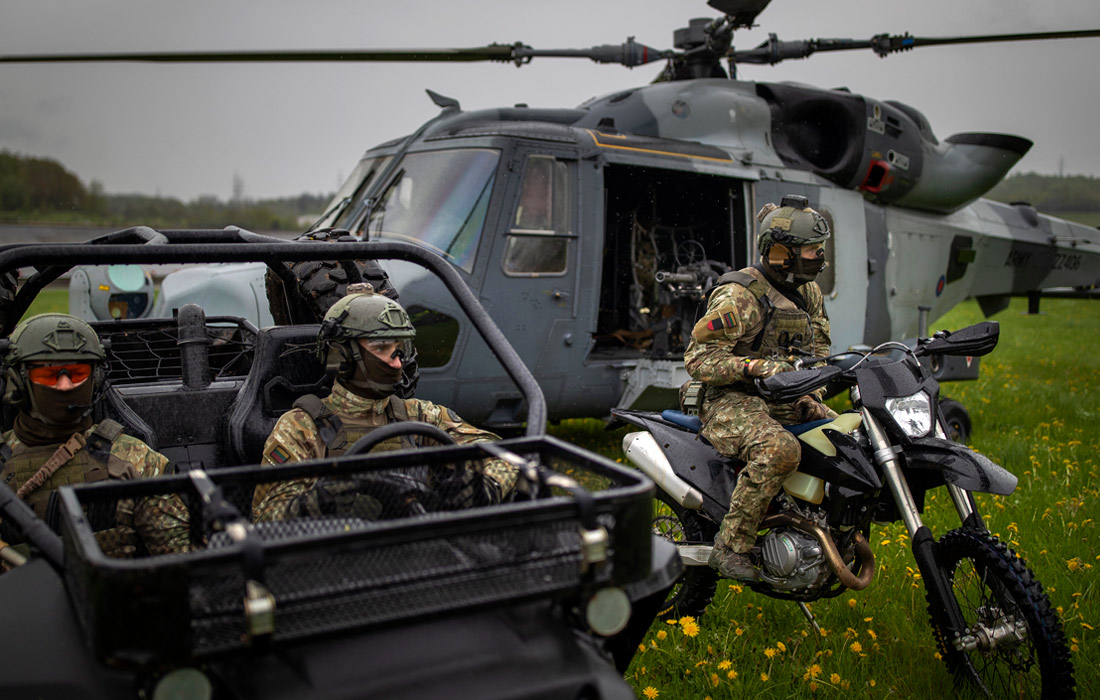 Под Вильнюсом проходят военные учения "Пылающий меч" с участием 15 стран-членов НАТО