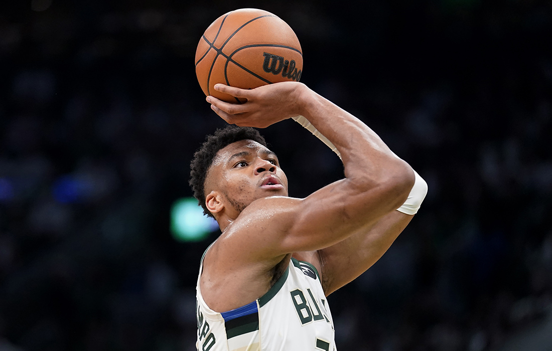 Баскетболист "Милуоки" Яннис Адетокунбо - $80,9 млн