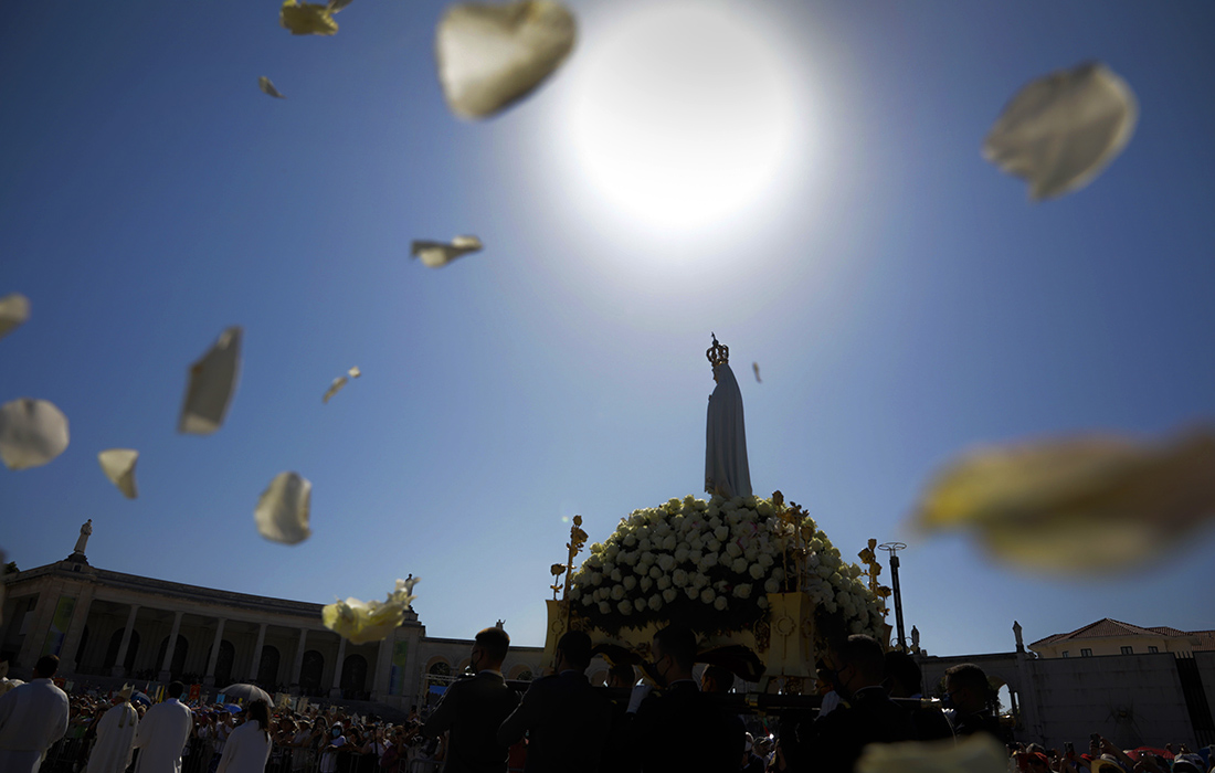 Паломничество в храме Фатимы в Уреме, Португалия
