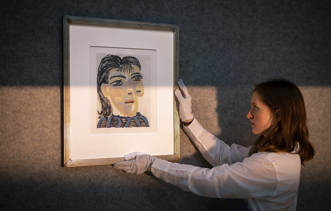 В Лондоне прошел показ топ-лотов торгов "Пикассомания" аукционного дома Bonhams