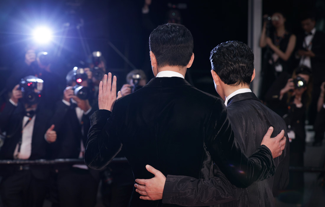 Южнокорейские актеры Чон У Сон и Ли Чжон Чжэ на показе фильма "Охота"