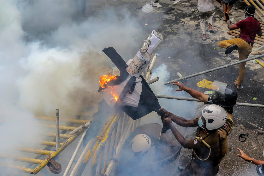 Продолжаются протесты из-за экономического кризиса в Шри-Ланке