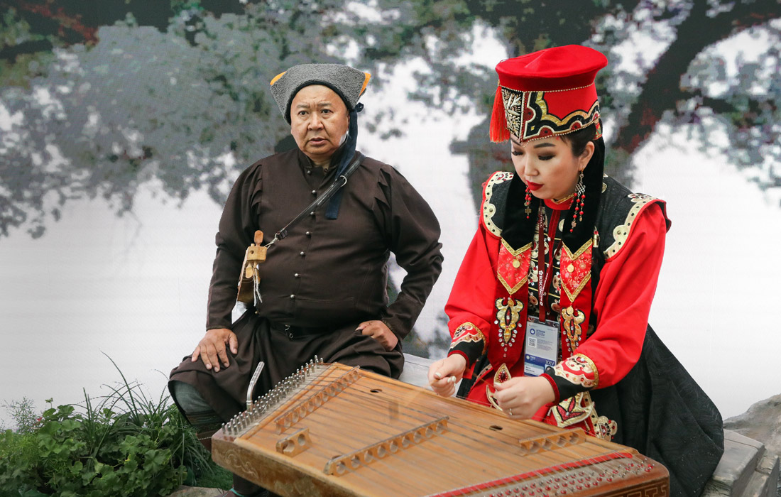 Первый день работы ПМЭФ-2022