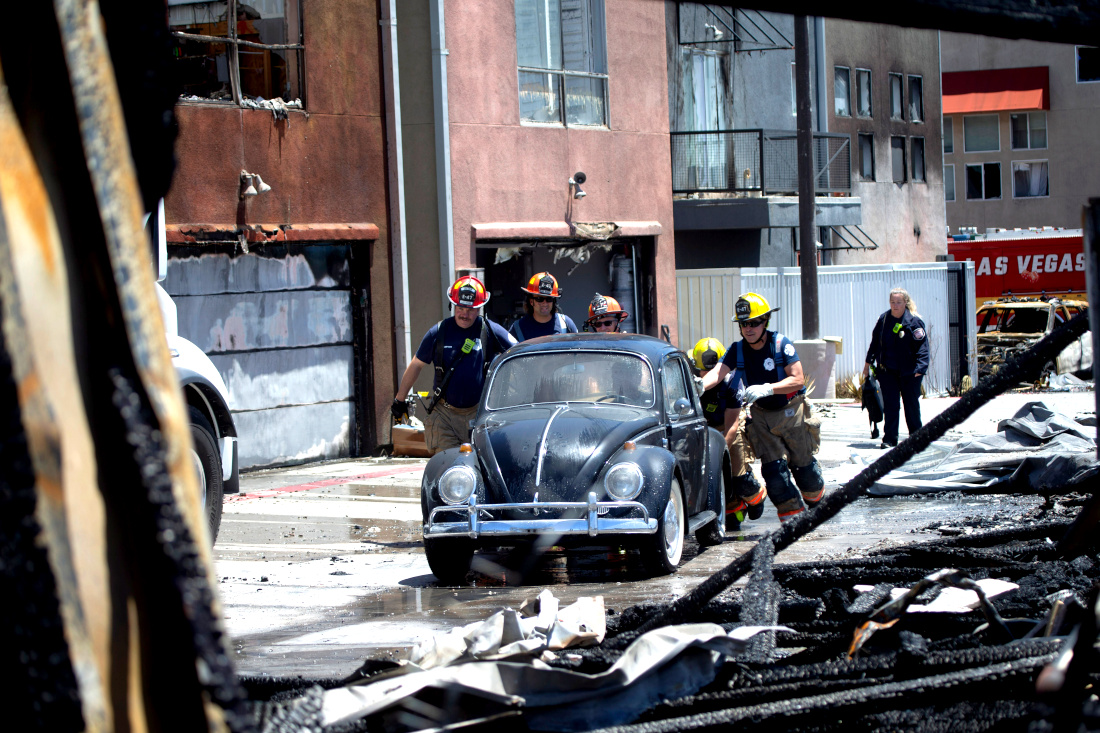 Из-за пожара в центре Лас-Вегаса было повреждено около 10 зданий