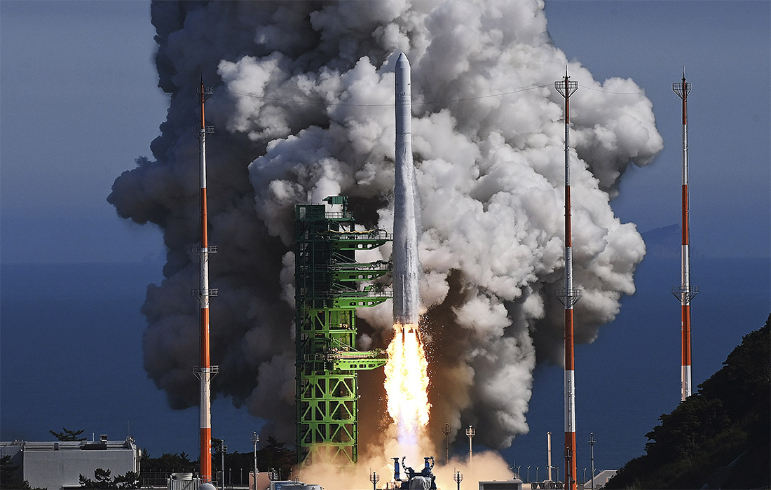 Со второй попытки южнокорейцам удалось отправить в космос свою ракету-носитель "Нури"