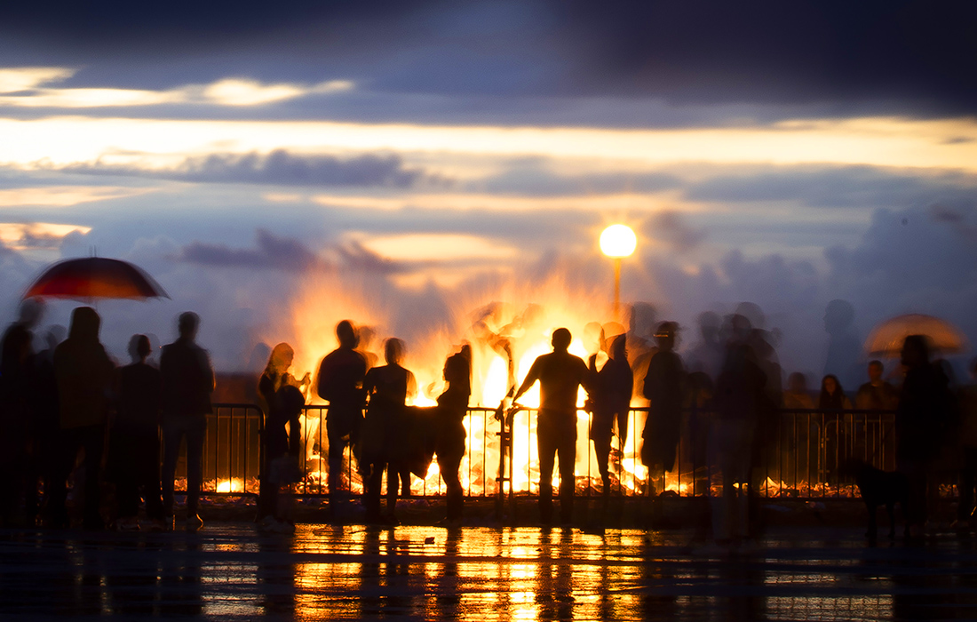 Празднование Дня святого Иоанна в испанском Сан-Себастьяне