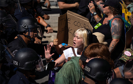 Протесты против запрета абортов в США