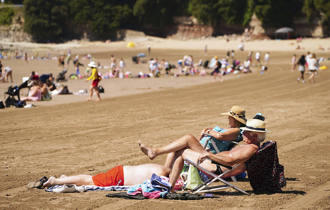 Жара в Великобритании. На фото: пляж на острове Барри.