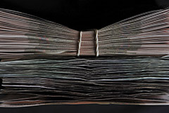 Средства населения в банках РФ в июне увеличились на 555 млрд рублей