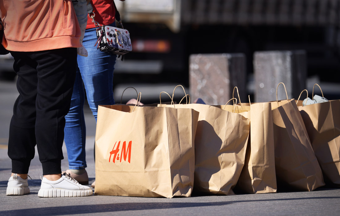 В Петербурге возобновили работу первые магазины H&M