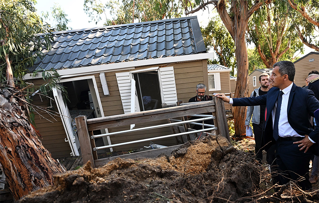 Шторм со скоростью ветра до 224 км/ч обрушился накануне на Корсику