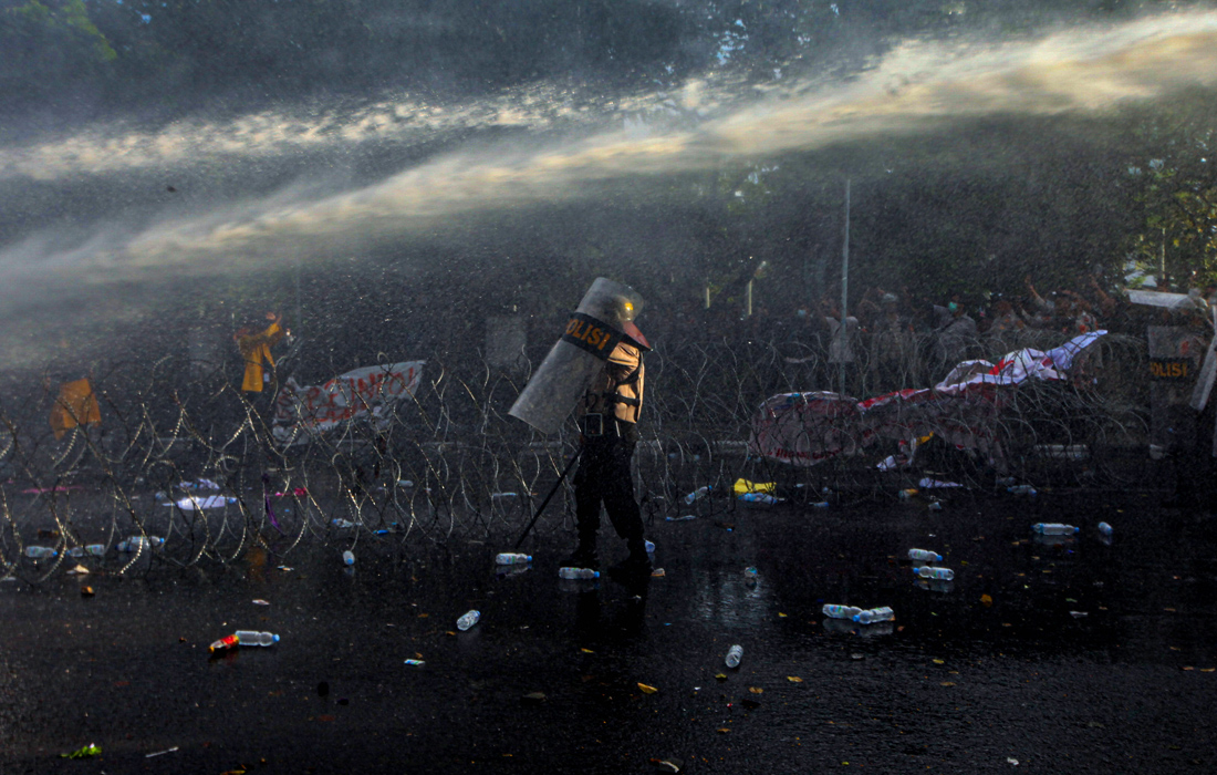 Индонезия столкнулась с протестами после повышения цен на топливо