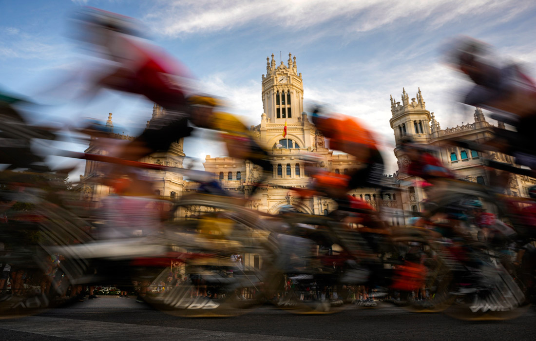 В Мадриде завершилась многодневная велогонка "Вуэльта Испании"