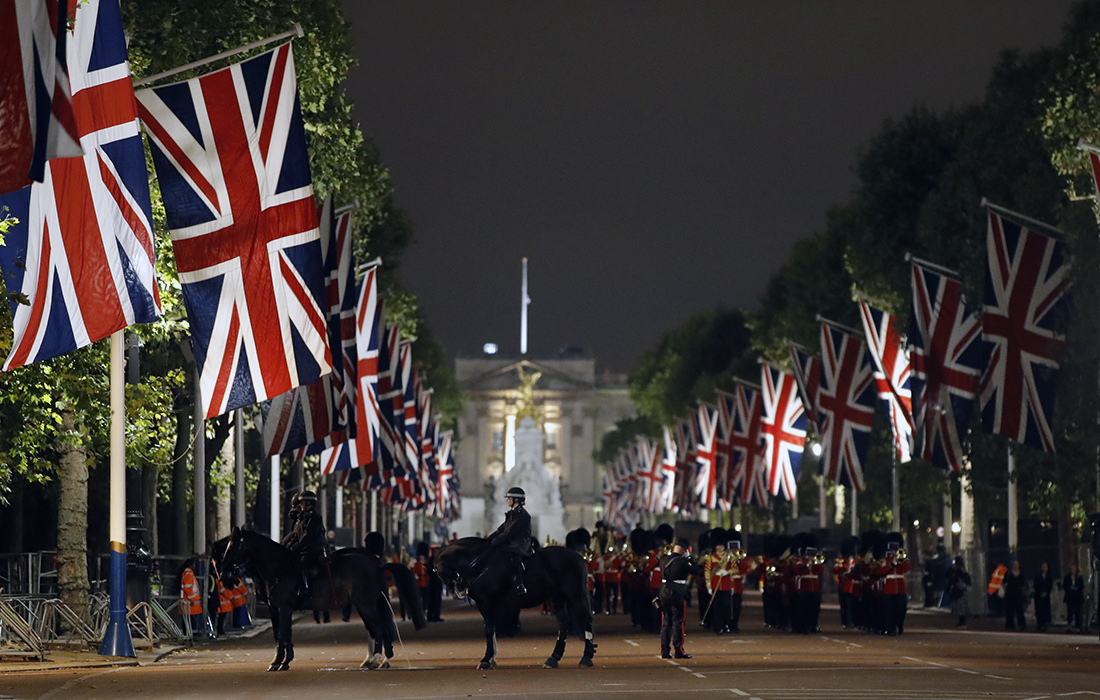 Ночная репетиция похорон британской королевы Елизаветы II в Лондоне