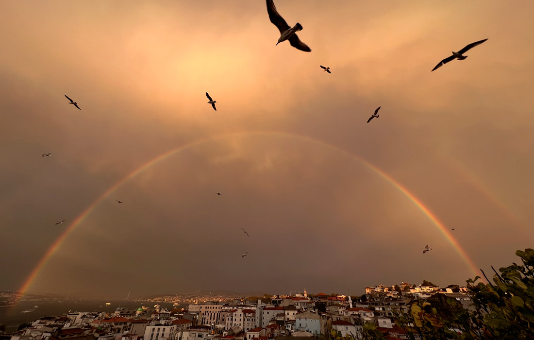 Радуга после дождя в Стамбуле