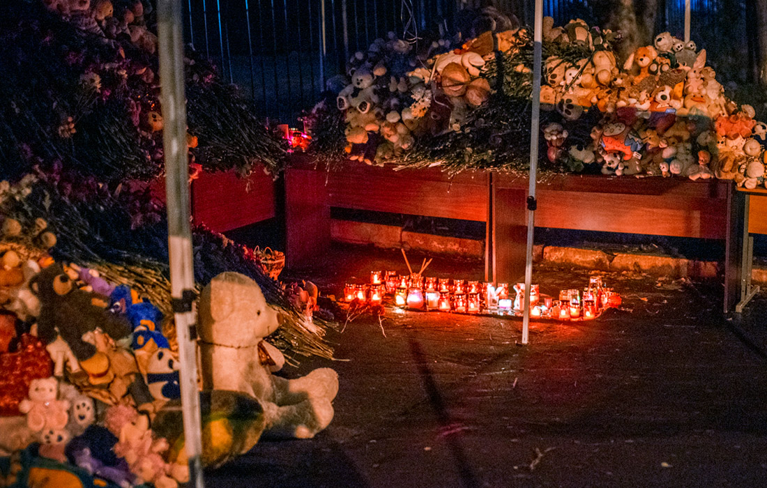 Стихийный мемориал в память о погибших