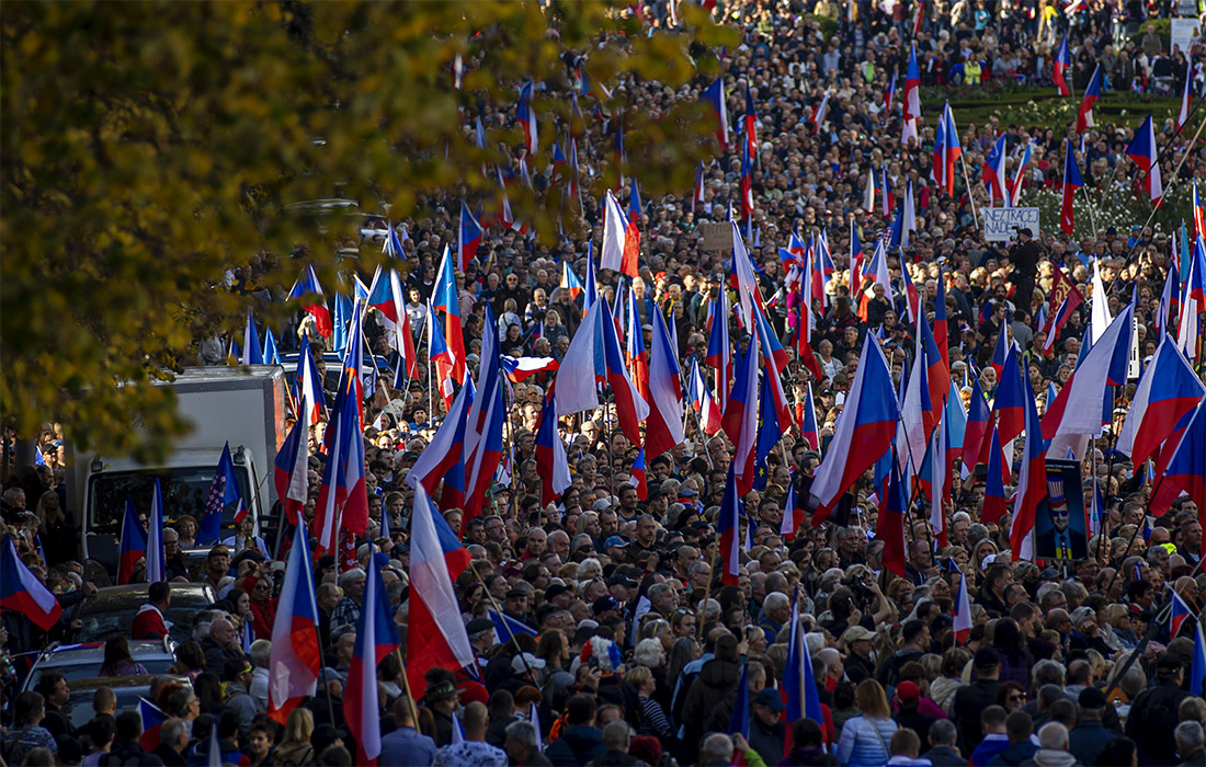 Антиправительственные протесты прошли в Праге: жители страны требуют досрочных выборов