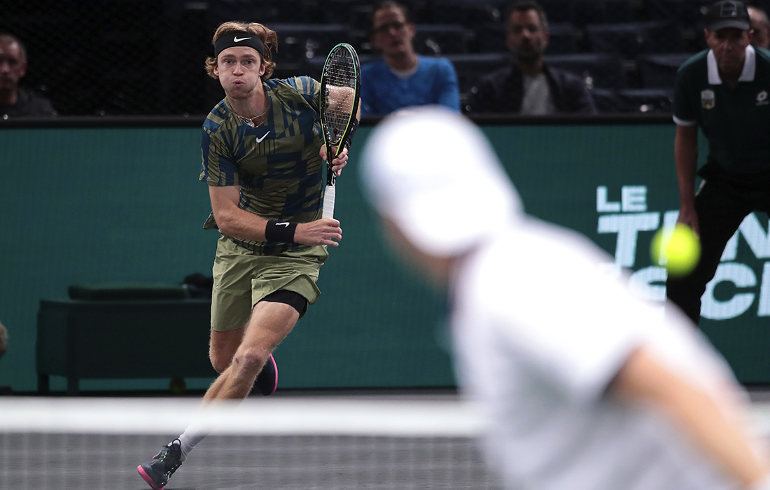 Андрей Рублев вышел в третий круг теннисного турнира Rolex Masters в Париже