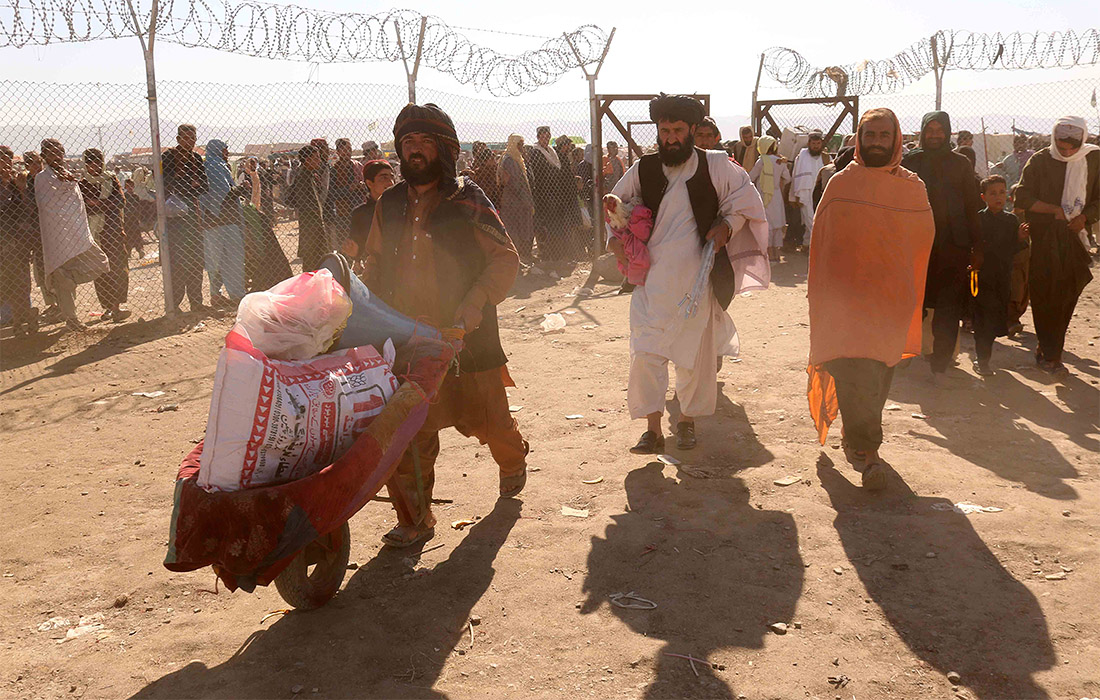 Пропускной пункт на афгано-пакистанской границе снова открыт после недельного перерыва из-за перестрелки, в результате которой погиб пакистанский пограничник