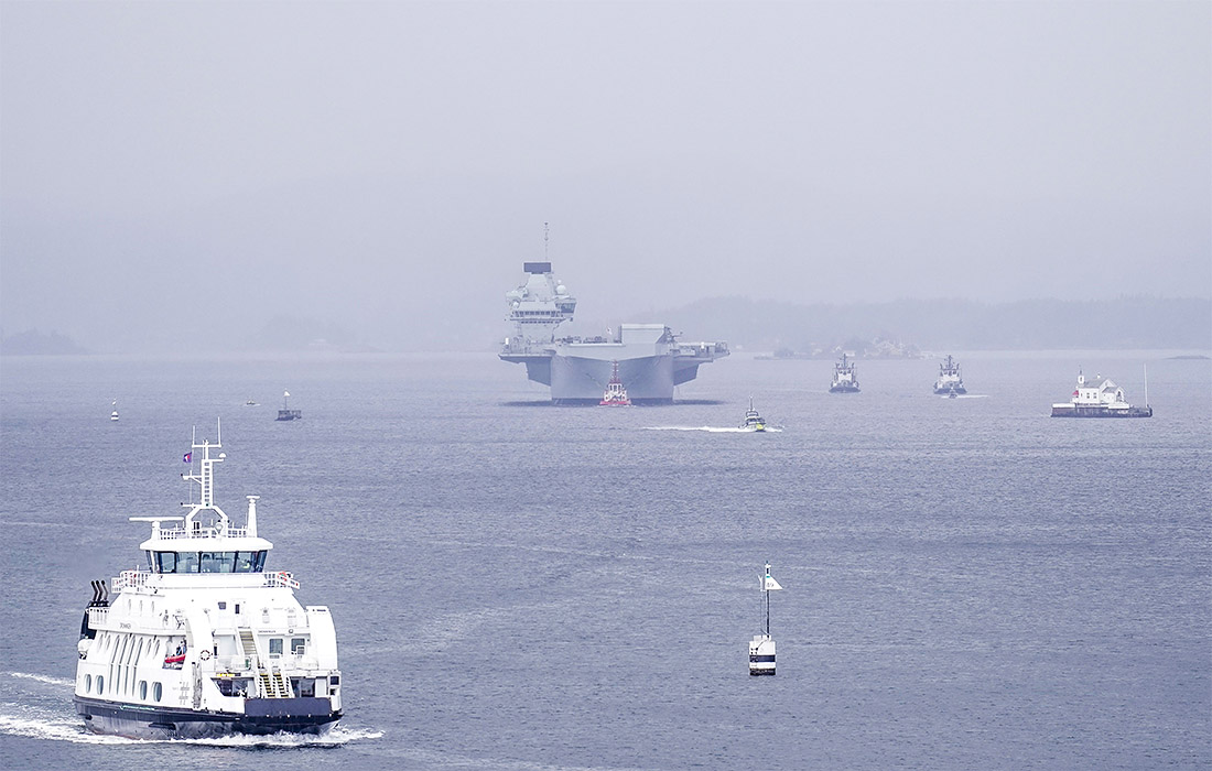 Авианосец "Куин Элизабет" прибыл в Осло