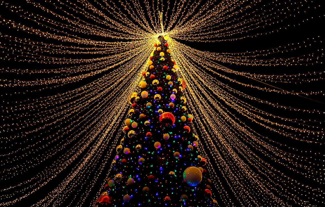 Огни и рождественские украшения в Каракасе