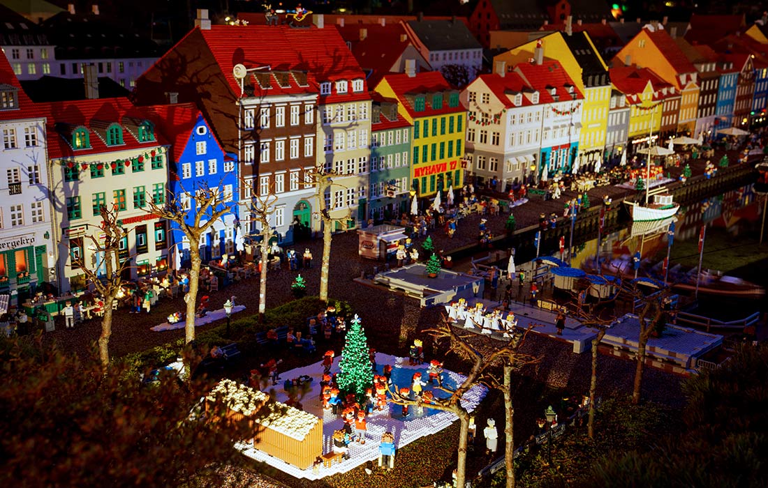 Парк развлечений Legoland открыли в Биллунде, Дания