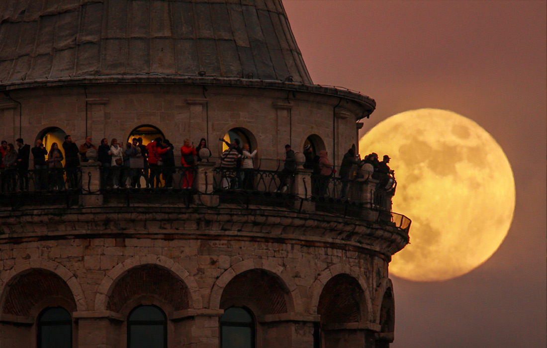 Полнолуние в Стамбуле