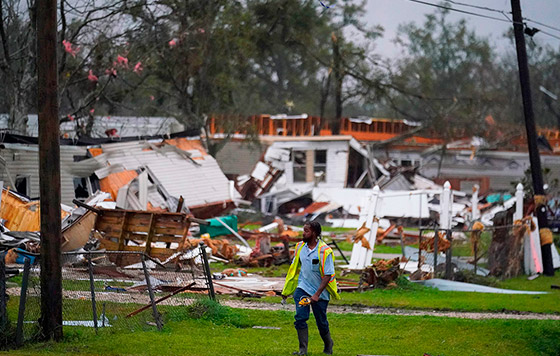 Последствия торнадо в Луизиане