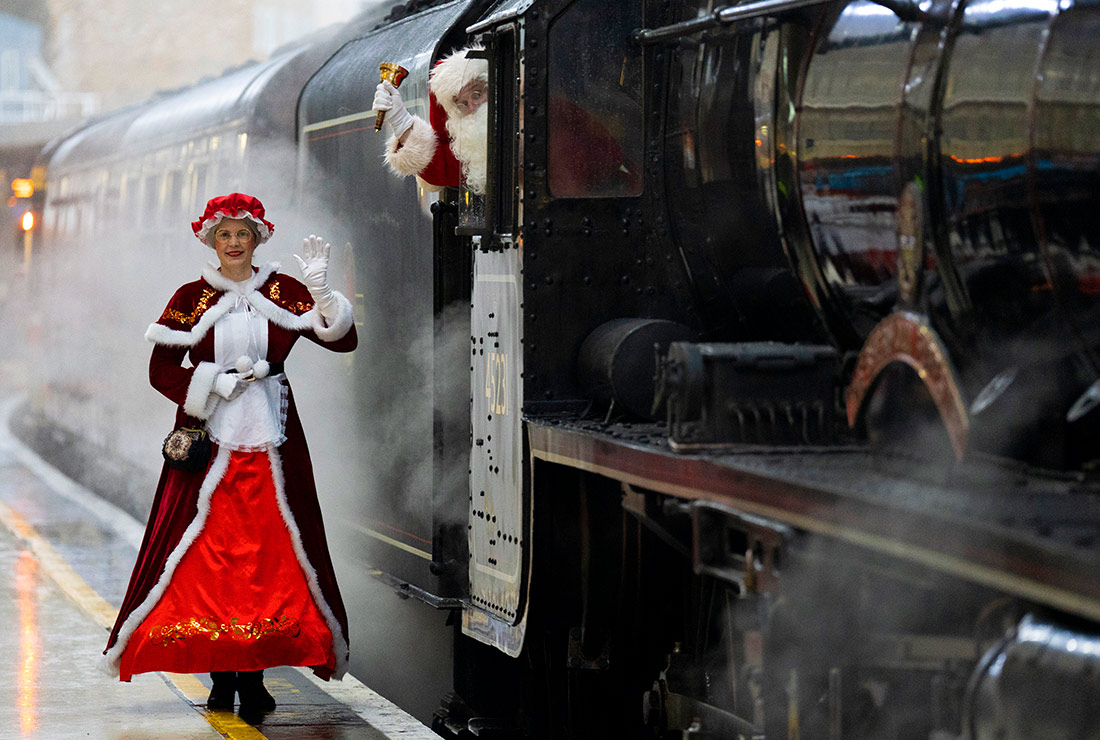 Экспресс Санта-Клауса отправляется в путешествие по Лондону