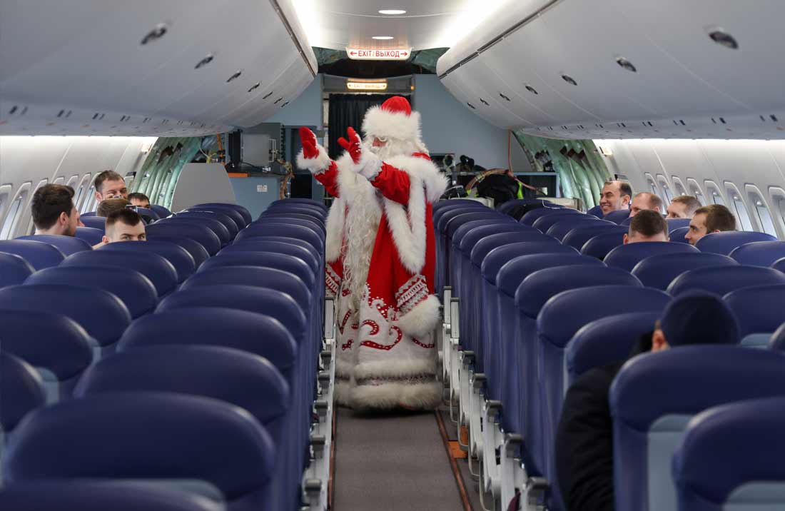 Прибытие Деда Мороза на опытном образце самолета МС-21 в Нижний Новгород