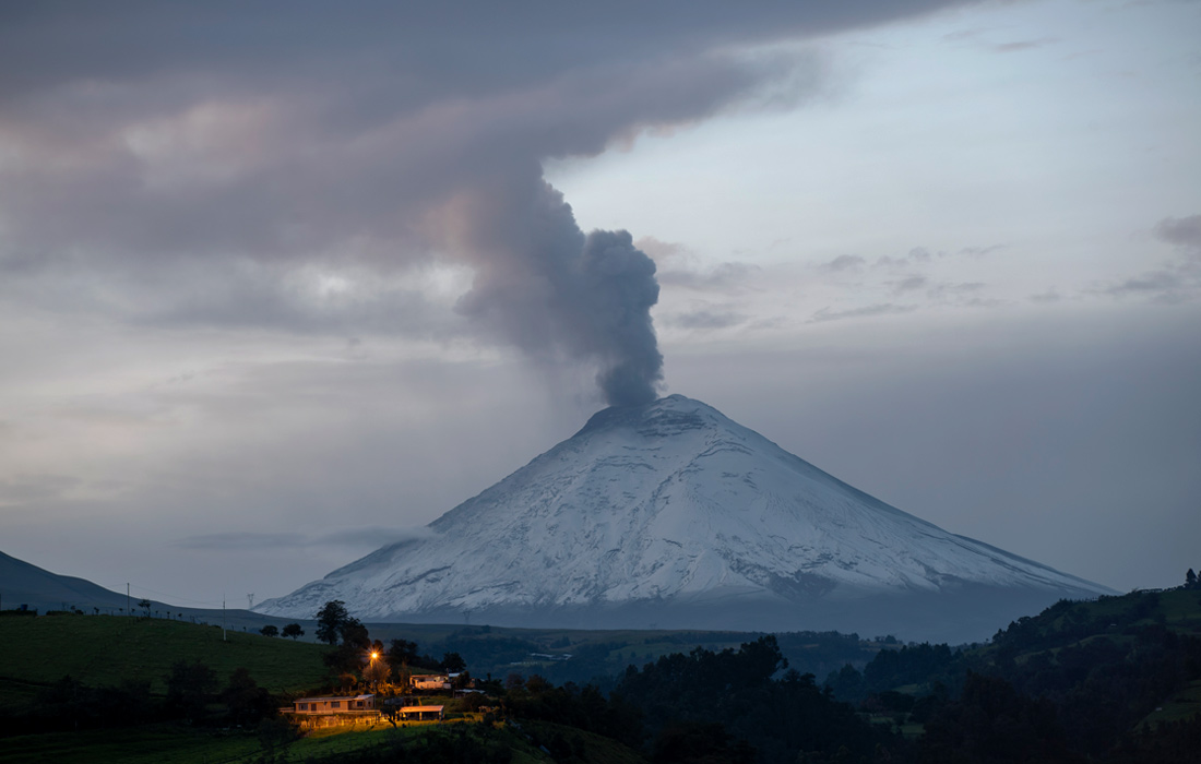 В Эквадоре снова активизировался вулкан Котопакси