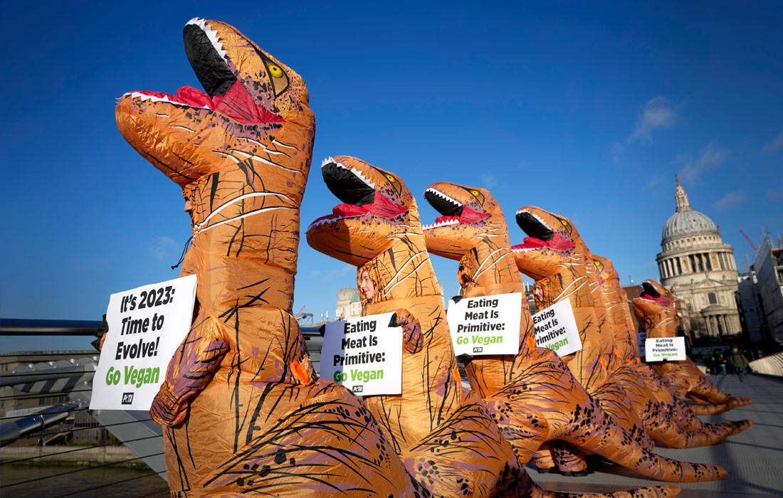 Акция активистов зоозащитной организации PETA за продвижение вегетарианства в Лондоне