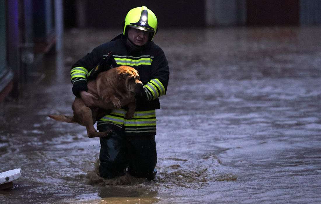 Наводнение, вызванное проливными дождями, на Балканах