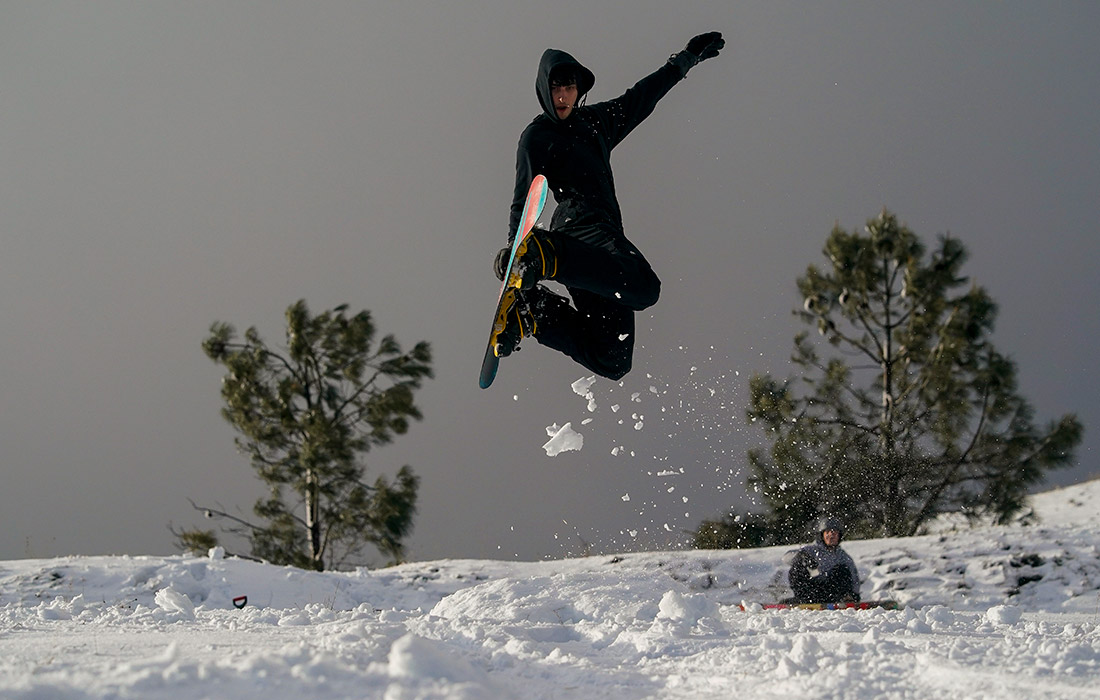 Снежный шторм в Калифорнии