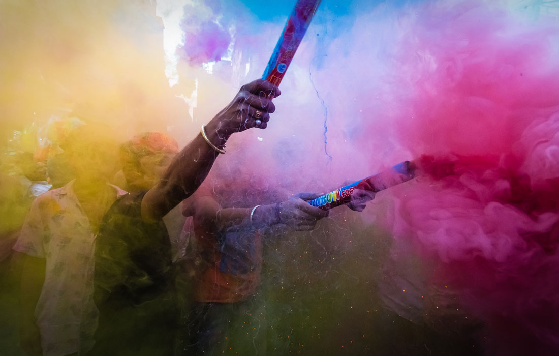 Фестиваль красок Холи в Калькутте