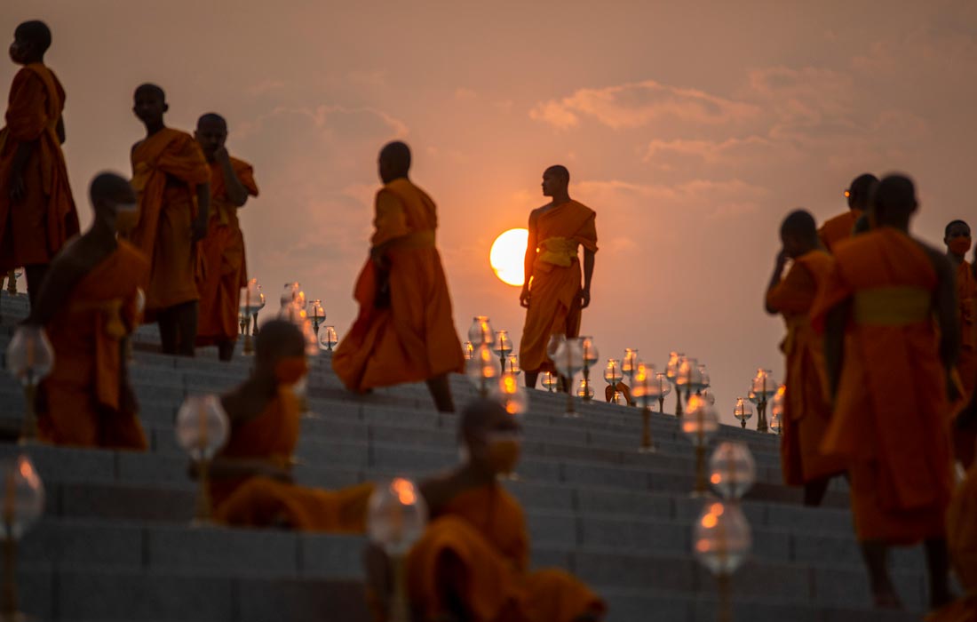 Буддийский праздник Макха Буча в Патхумтхани, Таиланд
