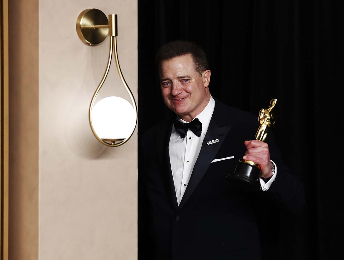 Брендан Фрейзер признан лучшим актером по версии Американской киноакадемии. Награду он получил за фильм "Кит" Даррена Аронофски.