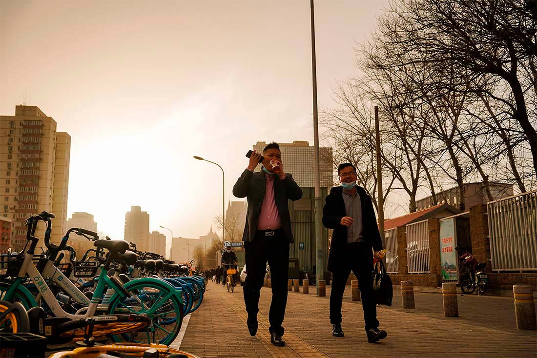 Песчаная буря обрушилась на Пекин